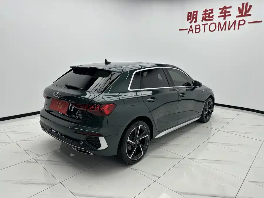 Audi A3 2023 facelift Sportback 35 TFSI stylish and sporty 2023 — миниатюра 3