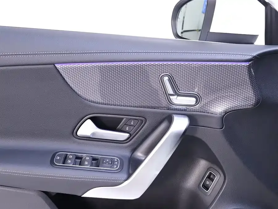 Mercedes-Benz Class A Mercedes-Benz A-Class 2022 Model Three A 200 L Sports Sedan Fashion Model 2023 — миниатюра 5