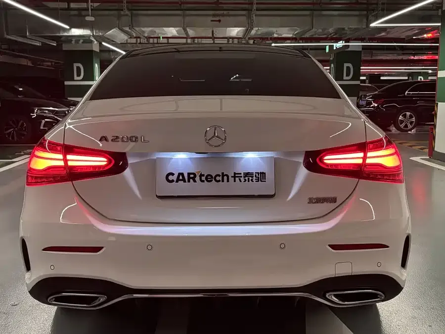 Mercedes-Benz Class A Mercedes-Benz A-Class 2024 A 200 L Fashion Edition 2024 — миниатюра 2