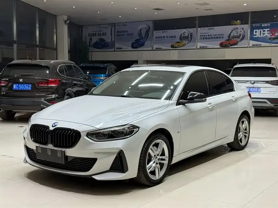 BMW 1 series BMW 1 Series 2023 120i M Sport Night Edition 2023 — фото 1, купить с доставкой в Москву