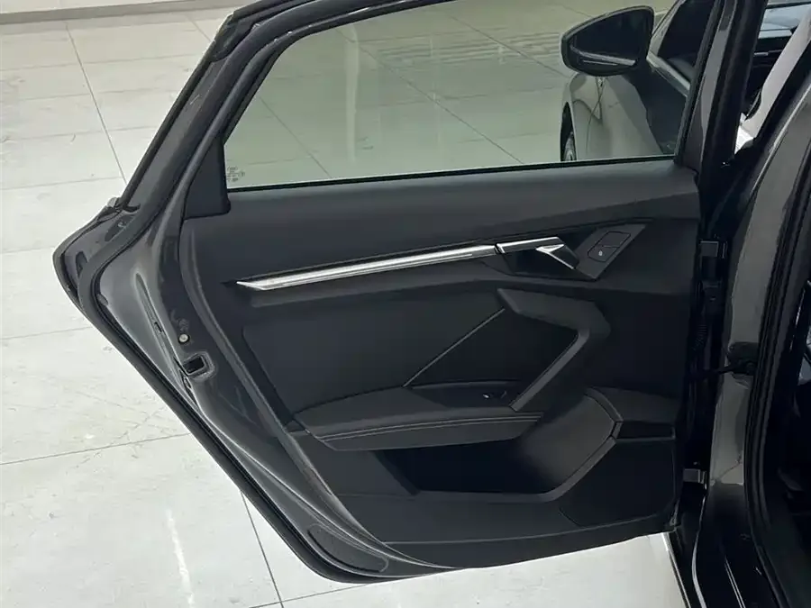 Audi A3 2023 A3L Limousine 35 TFSI Fashion Sports 2023 — миниатюра 5