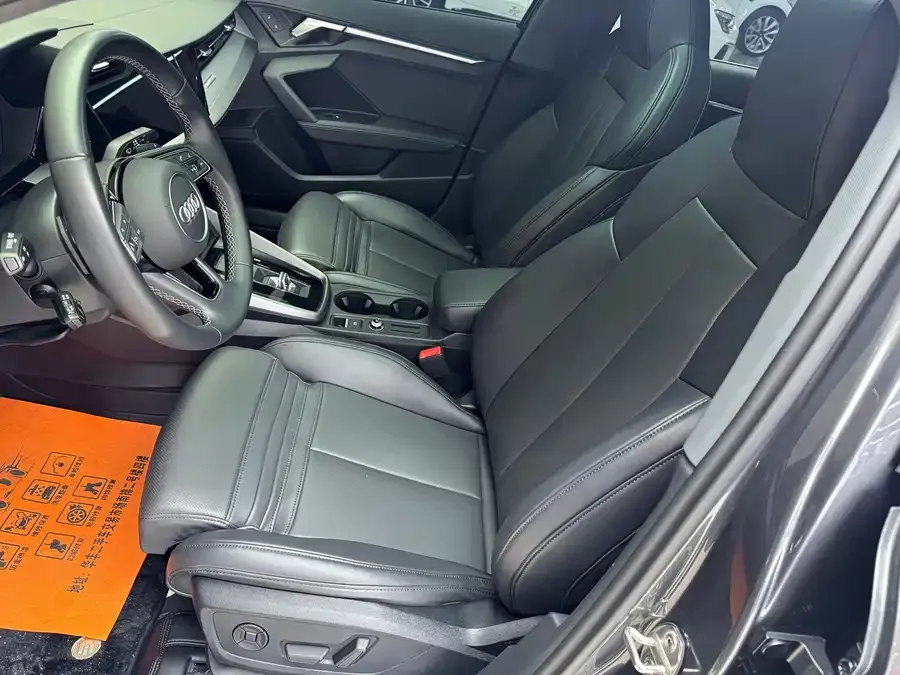 Audi A3 2024 A3L Limousine 35 TFSI Fashion Sports 2025 — миниатюра 4