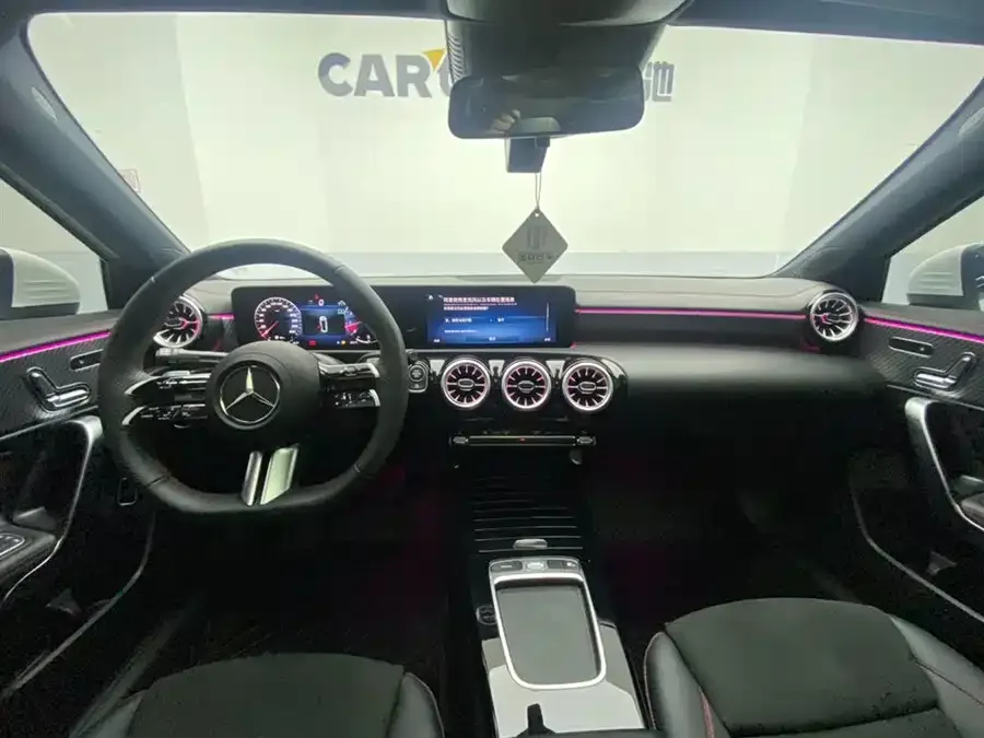 Mercedes-Benz Class A Mercedes-Benz A-Class 2025 A 200 L Fashion Edition 2025 — миниатюра 4