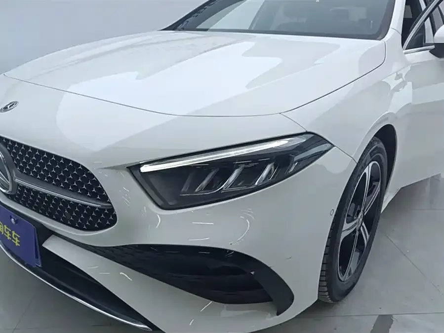 Mercedes-Benz Class A Mercedes-Benz A-Class 2023 A 200 L Fashion Edition 2023 — миниатюра 2