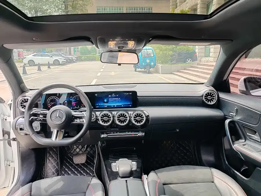 Mercedes-Benz Class A Mercedes-Benz A-Class 2023 A 200 L Fashion Edition 2023 — миниатюра 3