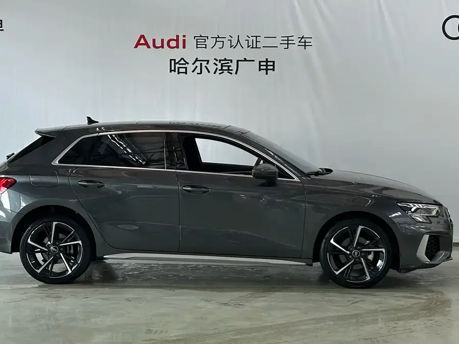 Audi A3 2024 Sportback 35 TFSI stylish and sporty 2024 — миниатюра 2