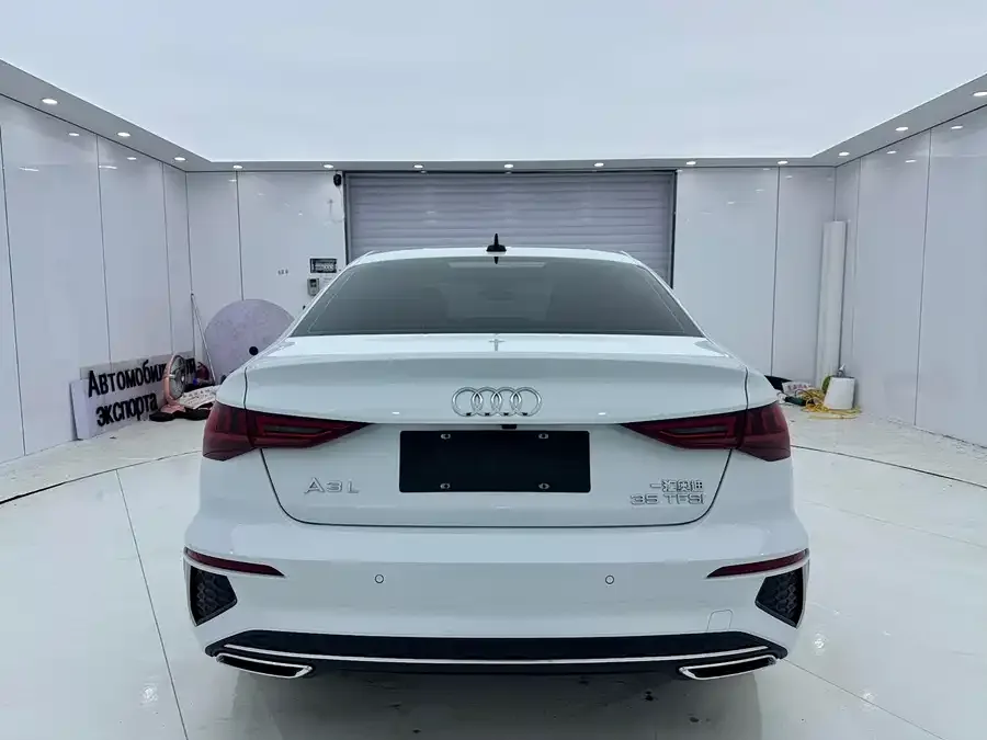 Audi A3 2022 A3L Limousine 35 TFSI Fashion Sports 2023 — миниатюра 2