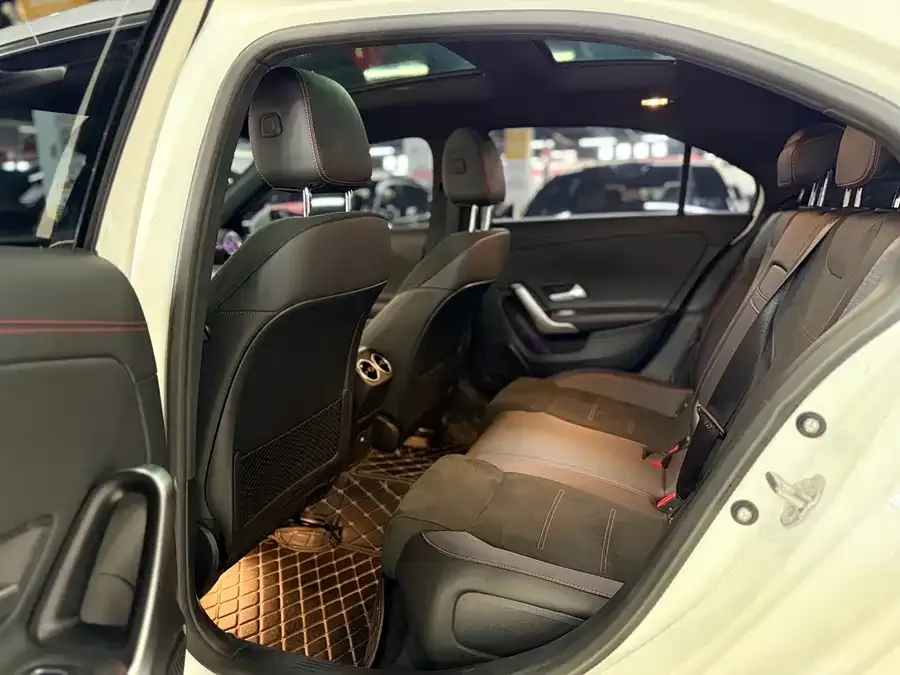 Mercedes-Benz Class A Mercedes-Benz A-Class 2023 A 200 L Fashion Edition 2023 — миниатюра 3