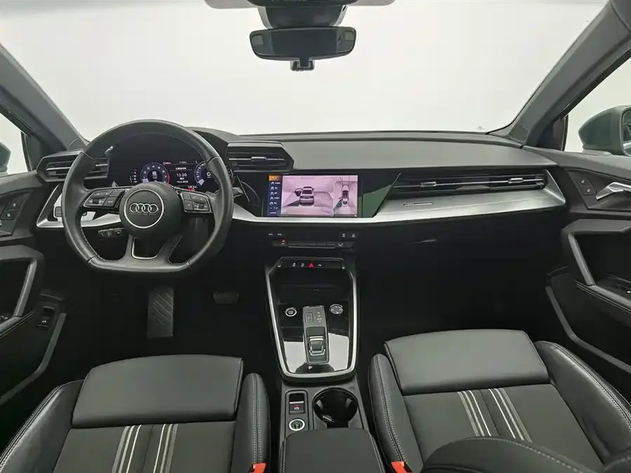 Audi A3 2023 facelift A3L Limousine 35 TFSI stylish and sporty 2023 — миниатюра 2