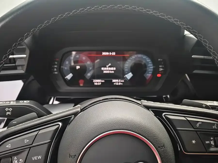 Audi A3 2024 Sportback 35 TFSI stylish and sporty 2024 — миниатюра 3
