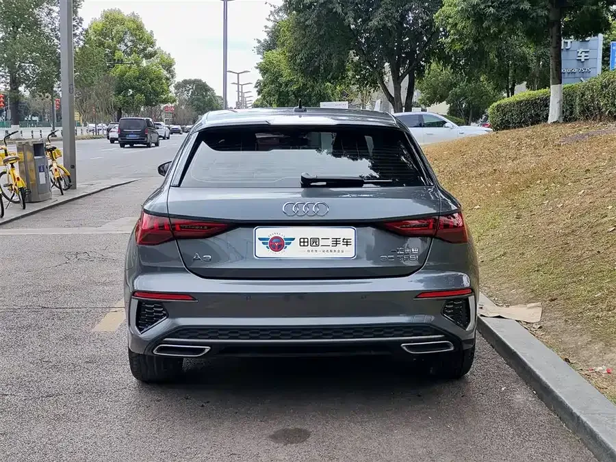Audi A3 2024 Sportback 35 TFSI stylish and sporty 2024 — миниатюра 2