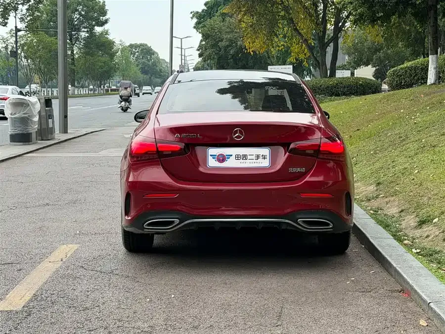 Mercedes-Benz Class A Mercedes-Benz A-Class 2023 A 200 L Fashion Edition 2023 — миниатюра 2