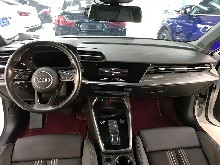 Audi A3 2024 A3L Limousine 35 TFSI Fashion Sports 2024 — миниатюра 3