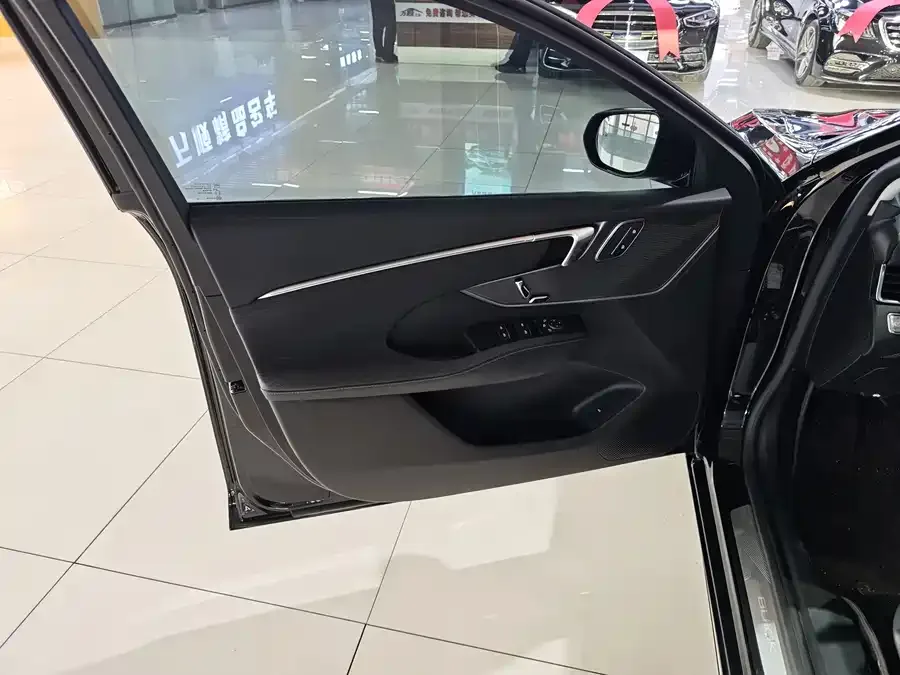 Buick LaCrosse LaCrosse 2025 28T Platinum Edition 2025 — миниатюра 2