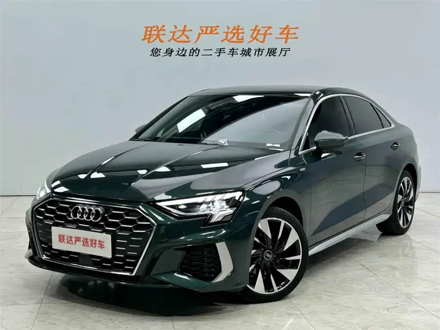 Audi A3 2023 A3L Limousine 35 TFSI Fashion Sports 2023 — фото 1, купить с доставкой в Москву