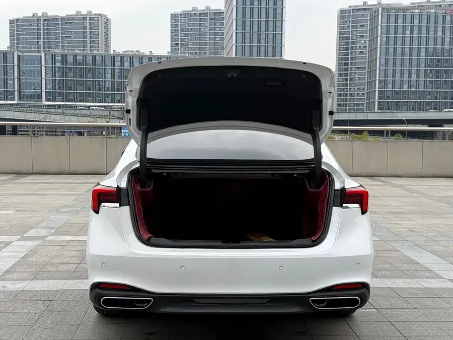 Buick LaCrosse LaCrosse 2023 28T Premium Edition 2024 — миниатюра 2