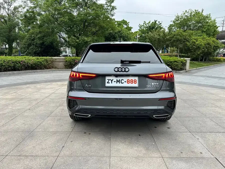 Audi A3 2024 Sportback 35 TFSI stylish and sporty 2024 — миниатюра 4