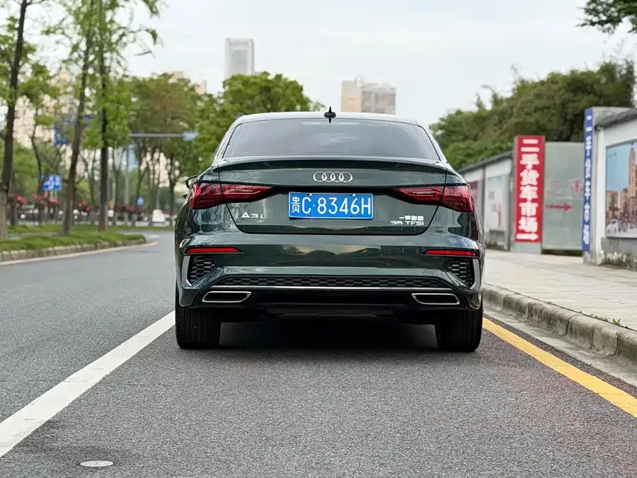 Audi A3 2023 A3L Limousine 35 TFSI Fashion Sports 2023 — миниатюра 2