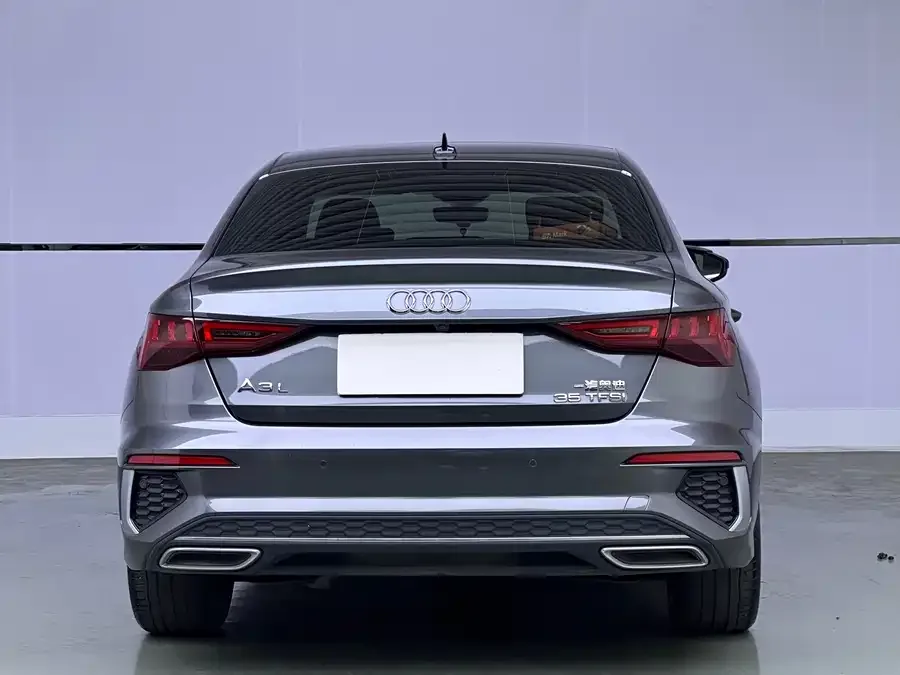 Audi A3 2024 A3L Limousine 35 TFSI Fashion Sports 2024 — миниатюра 2