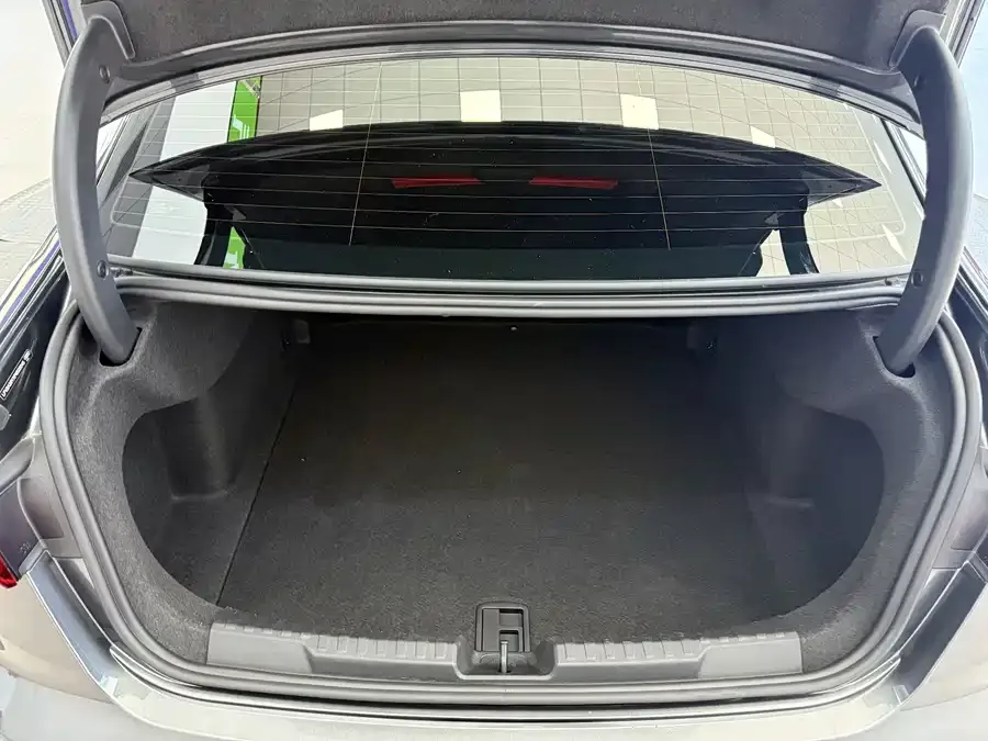 Audi A3 2023 facelift A3L Limousine 35 TFSI stylish and sporty 2023 — миниатюра 4