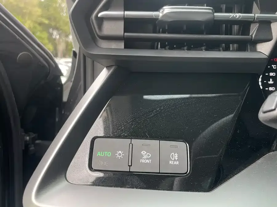 Audi A3 2023 facelift Sportback 35 TFSI stylish and sporty 2023 — миниатюра 3