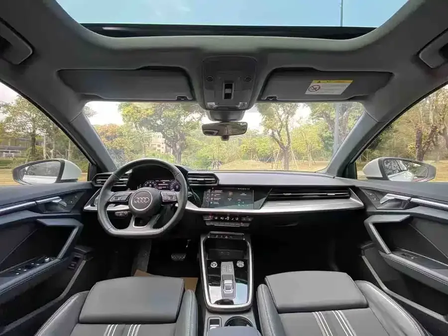Audi A3 2024 A3L Limousine 35 TFSI Fashion Sports 2023 — миниатюра 2