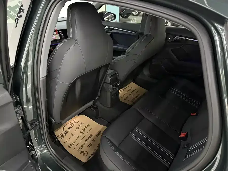 Audi A3 2023 A3L Limousine 35 TFSI Fashion Sports 2024 — миниатюра 2