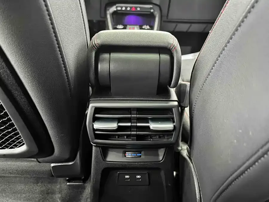 Audi A3 2023 facelift Sportback 35 TFSI luxury sports model 2023 — миниатюра 3