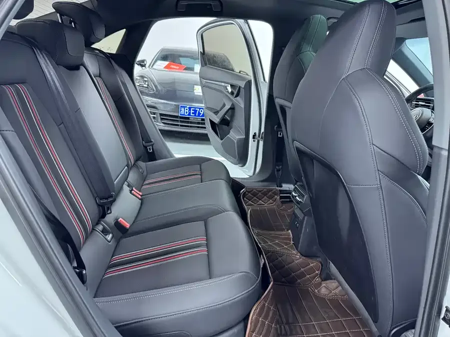 Audi A3 2023 A3L Limousine 35 TFSI Fashion Sports 2023 — миниатюра 4