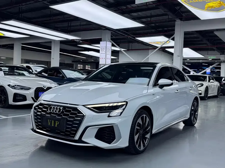Audi A3 2023 A3L Limousine 35 TFSI Fashion Sports 2023 — фото 1, купить с доставкой в Москву