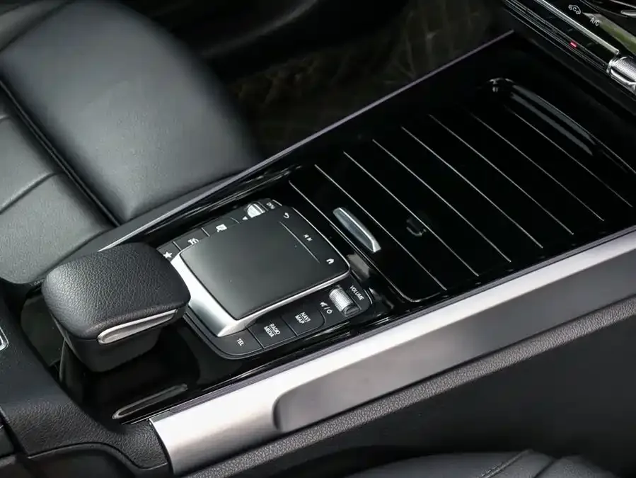 Mercedes-Benz GLB-Class Mercedes-Benz GLB 2022 GLB 200 Dynamic 2022 — миниатюра 4