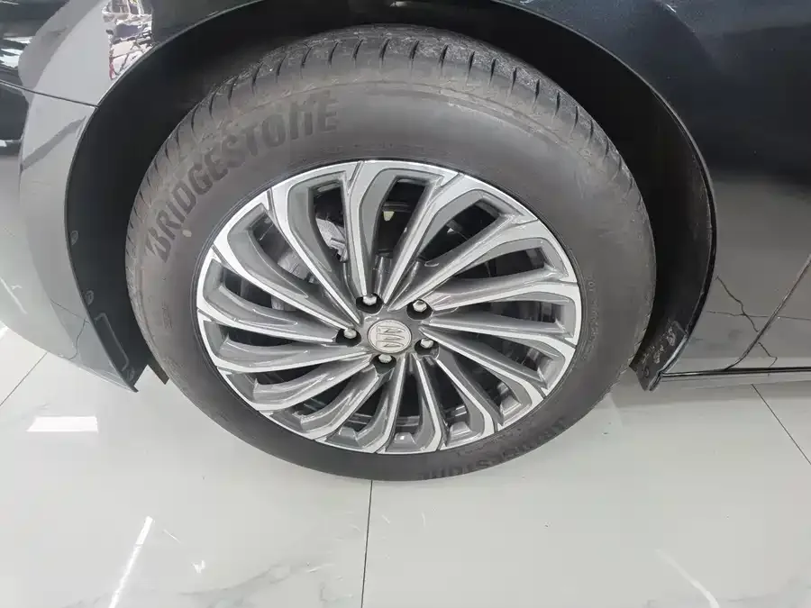 Buick LaCrosse LaCrosse 2023 28T Enjoy Edition 2024 — миниатюра 2