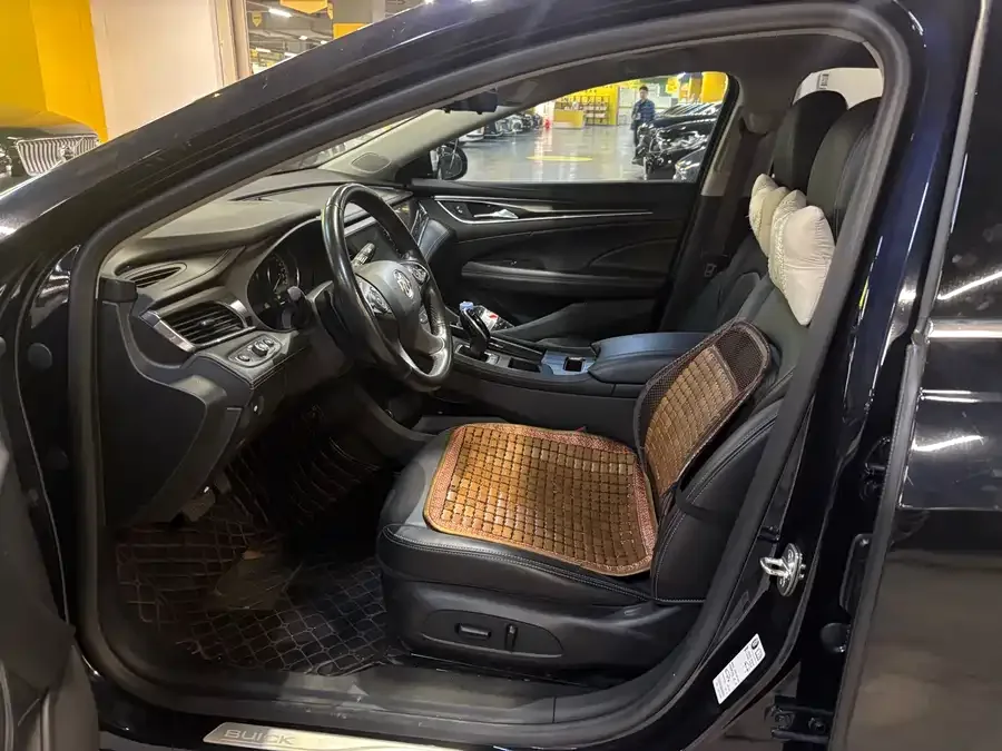 Buick LaCrosse LaCrosse 2022 652T Luxury 2023 — миниатюра 2