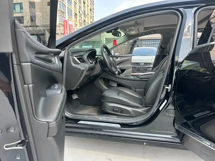 Buick LaCrosse LaCrosse 2021 552T Luxury 2022 — миниатюра 3