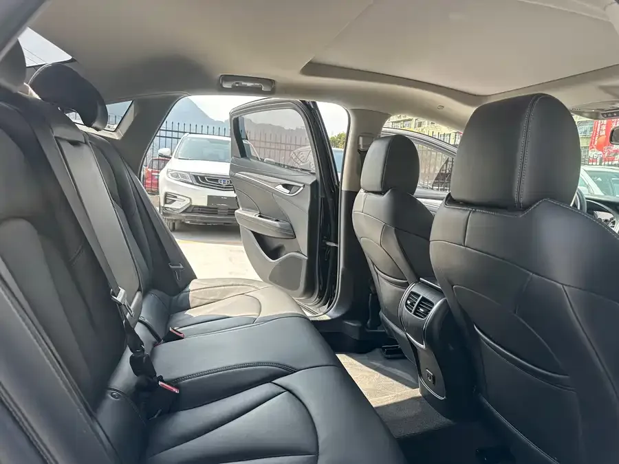Buick LaCrosse LaCrosse 2021 552T Luxury 2022 — миниатюра 5