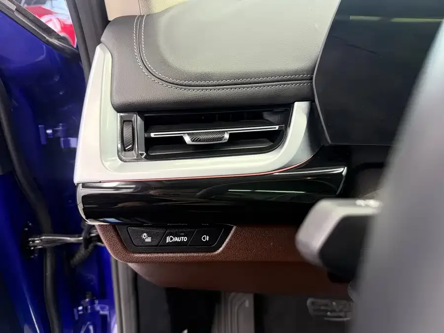 BMW X1 2023 sDrive20Li X Design Package 2023 — миниатюра 4