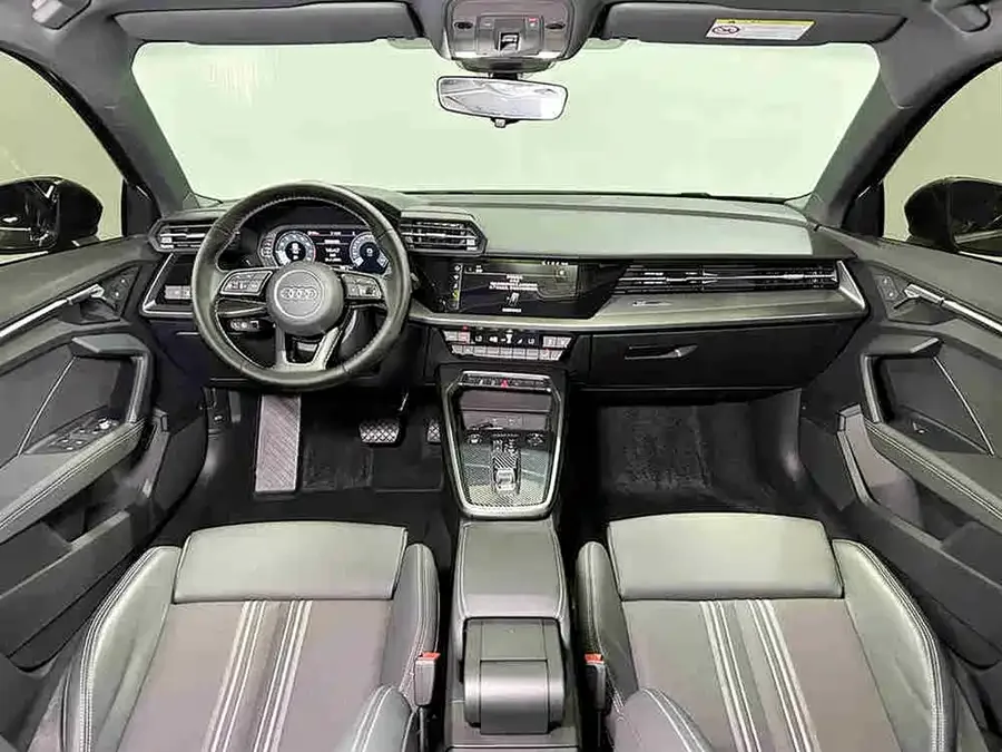 Audi A3 2024 A3L Limousine 35 TFSI Fashion Sports 2024 — миниатюра 3