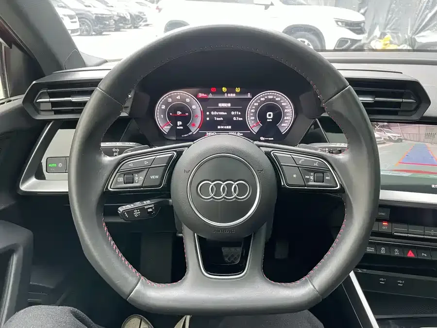Audi A3 2022 Sportback 35 TFSI Luxury Sports Edition 2023 — миниатюра 3