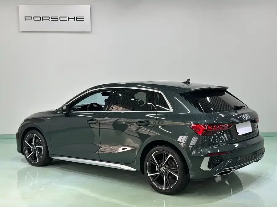 Audi A3 2024 Sportback 35 TFSI stylish and sporty 2024 — миниатюра 5