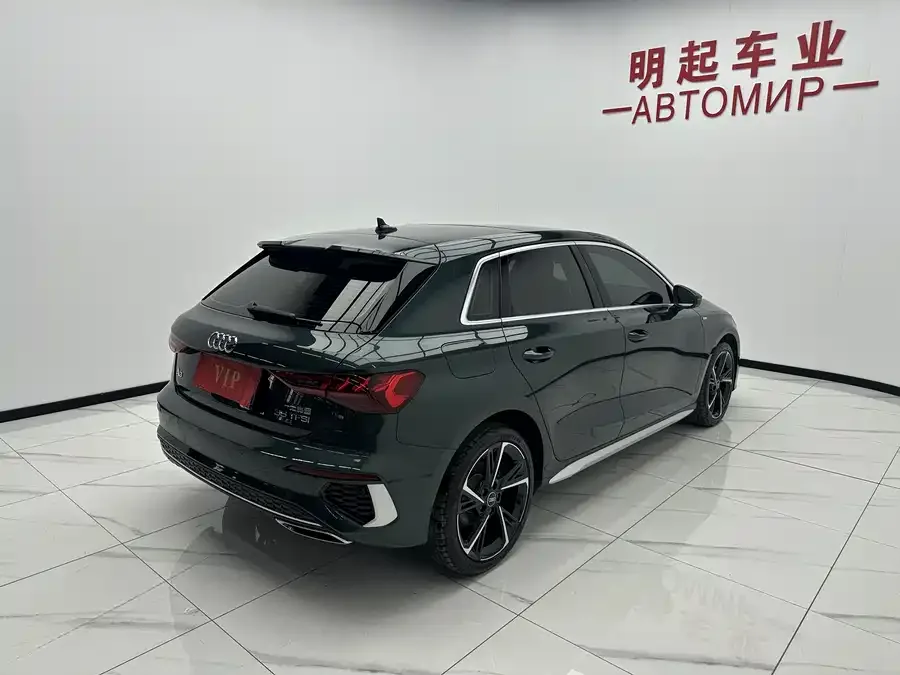 Audi A3 2023 facelift Sportback 35 TFSI stylish and sporty 2023 — миниатюра 3