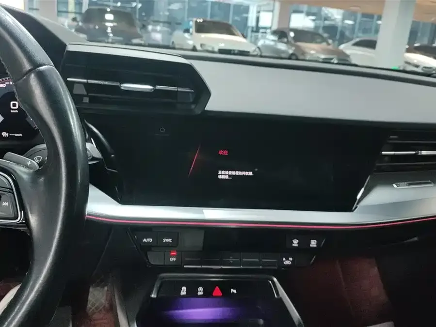 Audi A3 2023 facelift A3L Limousine 35 TFSI stylish and sporty 2024 — миниатюра 4