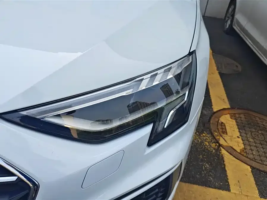 Audi A3 2023 facelift Sportback 35 TFSI stylish and sporty 2023 — миниатюра 2
