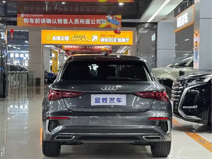 Audi A3 2023 Sportback 35 TFSI Aggressive Sports 2023 — миниатюра 2