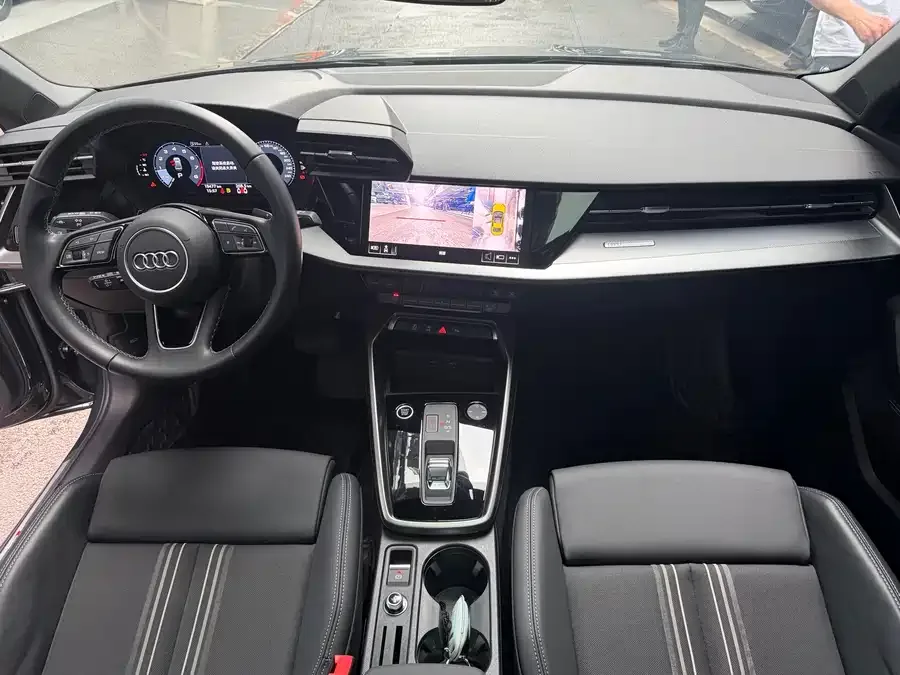 Audi A3 2024 A3L Limousine 35 TFSI Fashion Sports 2024 — миниатюра 4