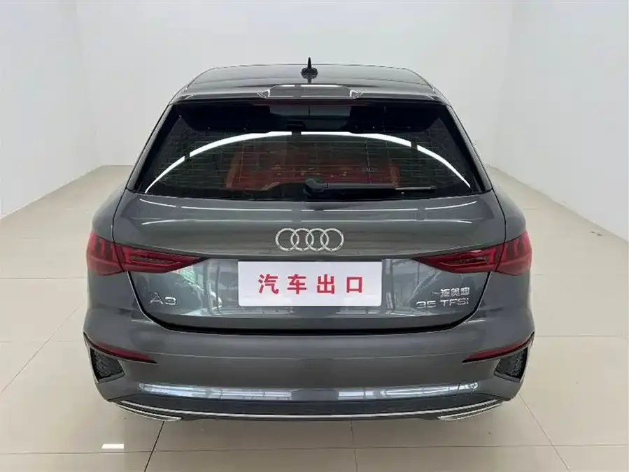 Audi A3 2023 facelift Sportback 35 TFSI stylish and sporty 2023 — миниатюра 2