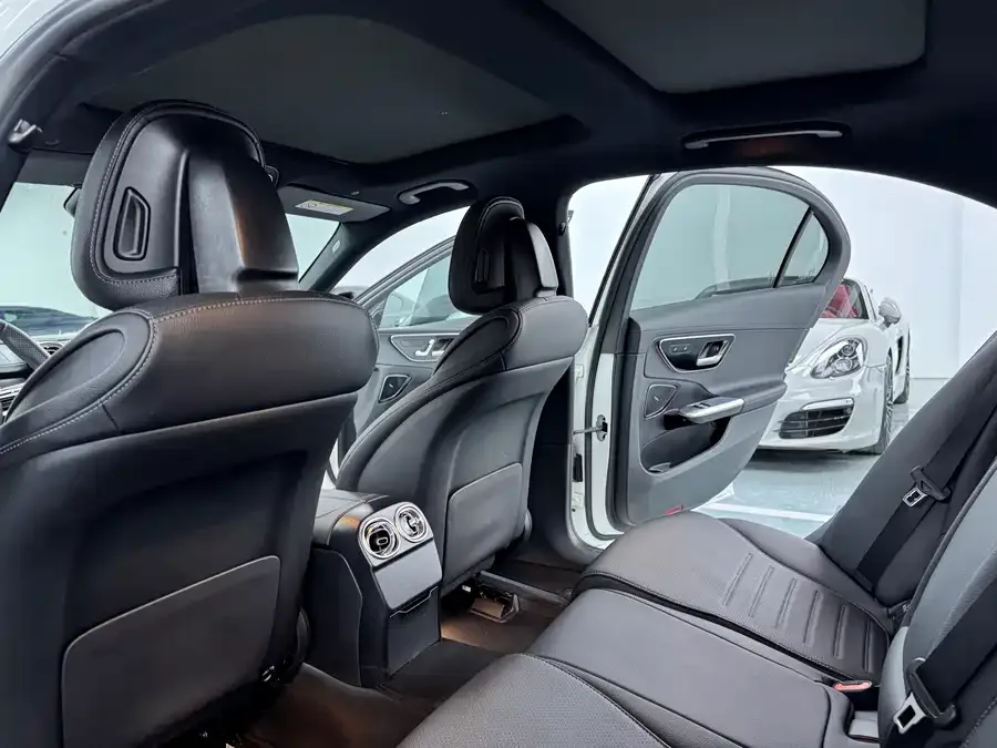 Mercedes-Benz Class C Mercedes-Benz C-Class 2023 C 260 L Sports Edition 2023 — миниатюра 3