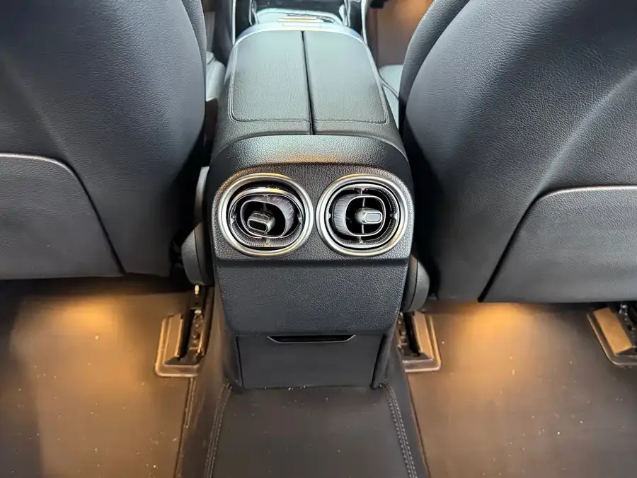 Mercedes-Benz Class C Mercedes-Benz C-Class 2023 C 260 L Sports Edition 2023 — миниатюра 4