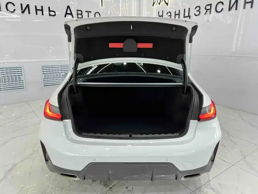 BMW 3 series BMW 3 Series 2023 320Li M Sport Package 2023 — миниатюра 5