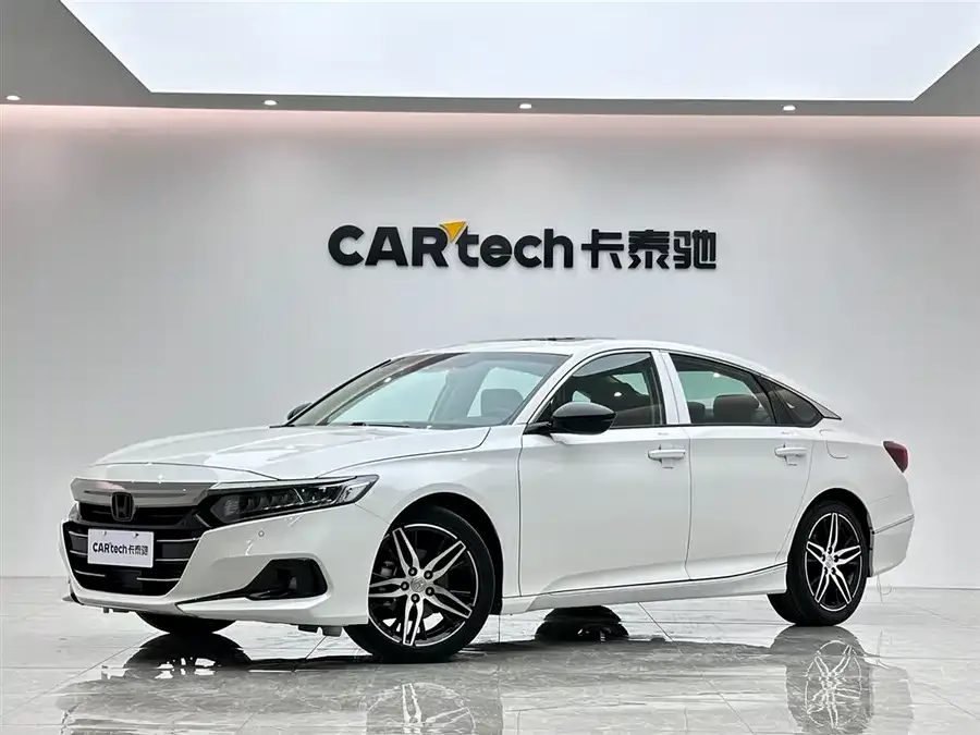 Honda Accord 2022 Accord 260TURBO Fantasy Night Premium Edition 2022 — фото 1, купить с доставкой в Москву