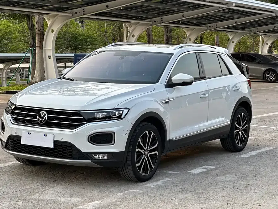 Volkswagen T-ROC T-ROC 2022 280TSI DSG 2WD Comfort PLUS 2023 — фото 1, купить с доставкой в Москву